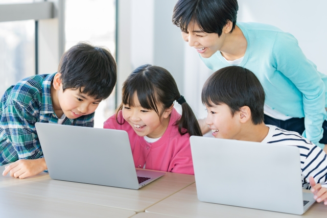 魔法のようなサポートで成績アップ！オンライン家庭教師ドリームがお届けする学びの魅力